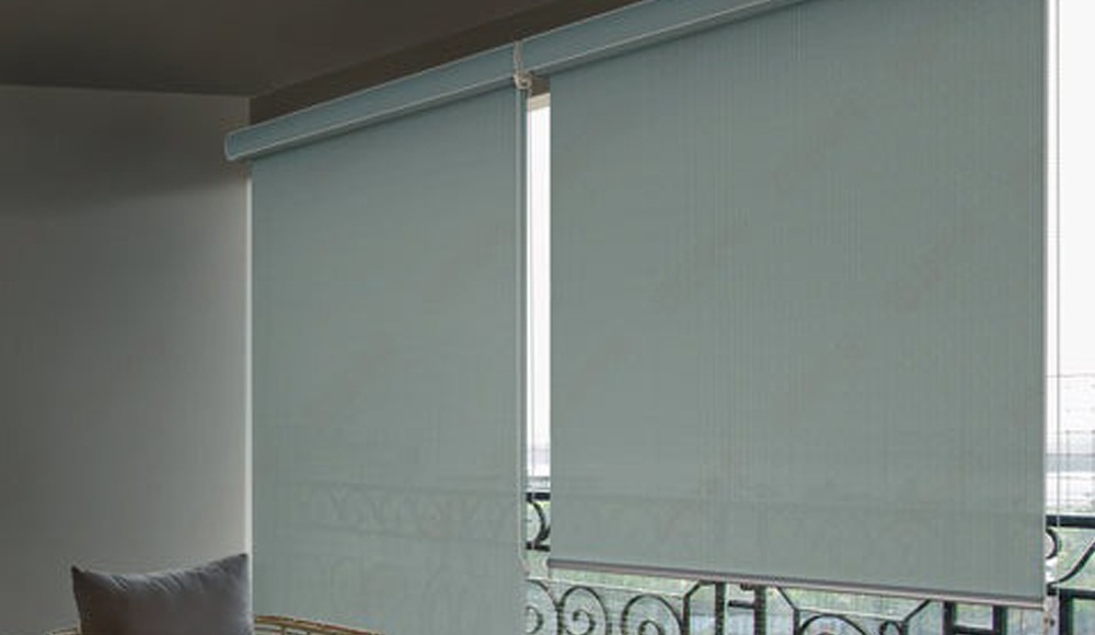 Roller Blinds in Delhi